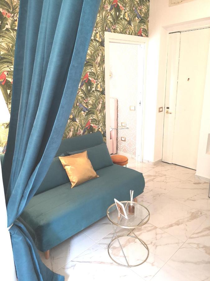 Domus Leone Tre Bed and Breakfast Napels Buitenkant foto